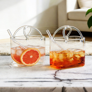 Gobelet <span class=keywords><strong>en</strong></span> <span class=keywords><strong>verre</strong></span> transparent créatif de 26 oz <span class=keywords><strong>en</strong></span> forme de sac à main <span class=keywords><strong>avec</strong></span> <span class=keywords><strong>paille</strong></span> pour boissons à emporter, gobelet INS pour jus et whisky, ustensiles de bar pour fêtes - Product Image 2