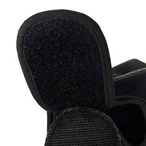 Gants de musculation en cuir à demi-doigts avec logo personnalisé pour hommes, durables, respirants, pour la salle de sport en plein air - Product Image 3