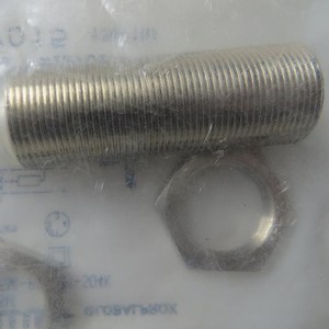 Capteur de proximité Balluff BES008M M18MI-PSC80B-S04K, inductif, borne à vis, non blindé, 12-30 V CC, 200 mA - Product Image 2