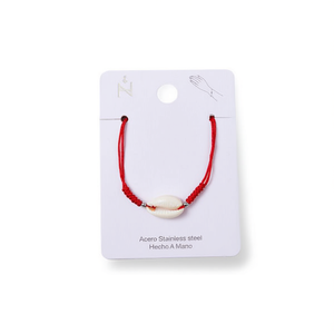 Braccialetto con Nodo Portafortuna Rosso e Conchiglia in Acciaio Inossidabile, Fatto a Mano, Bracciale Charm alla Moda - Product Image 1