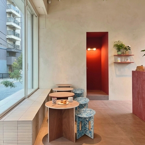 Taburete Reciclado Resistente a la Intemperie con Diseño Modular para Hostelería - Product Image 1