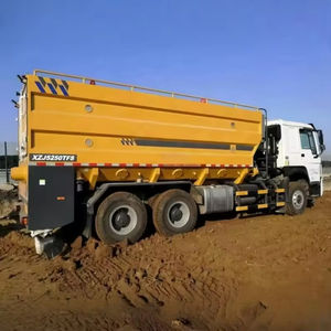 Camión distribuidor de polvo volquete de camión pesado XKC203 con componentes de bomba y núcleo de motor - Product Image 6