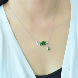SGARIT Natural Hetian Green Jade S925 Silver Goldfish Collar <span class=keywords><strong>de</strong></span> clavícula 30*20mm Exquisito Versátil Textura fina Jadeíta - Product Image 3
