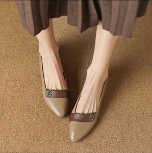 Zapatos individuales puntiagudos marrones Vintage para mujer Cucharón de boca plana y poco profunda-Pisos franceses con zapatos de palabra - Product Image 6