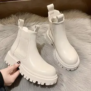 Botas de plataforma estilo Chelsea para mujer, botines blancos y Beige, botas cortas gruesas de piel, zapatos góticos Punk para Otoño e Invierno