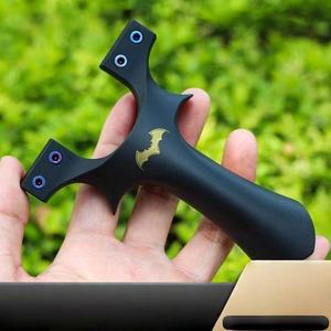 Bat Hero fionda giocattolo professionale in resina all'aperto caccia fionda stile moderno catapulta all'ingrosso per giochi all'aperto - Product Image 4