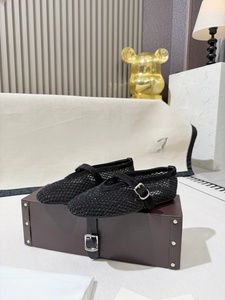 Montre mécanique de luxe pour homme, fabriquée en France, modèle Ala-1, bracelet en cuir véritable, supérieur souple, scintillant, ajouré - Product Image 1