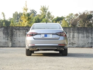 Voitures d'occasion chinoises les plus vendues 2024 SKODA Superb Bon état Transmission automatique Turbo Conduite à gauche Exportation Caméra de recul - Product Image 5