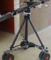 Werkslieferung 7,6m Kamerakran Jimmy Jib mit L Pan Tilt Roll Dutch Head und 6-Rad-Dolly