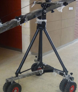 Grúa para Cámara de 7.6m con Cabezal Holandés L Pan Tilt Roll y <span class=keywords><strong>Dolly</strong></span> de 6 Ruedas, Suministro de Fábrica - Product Image 2