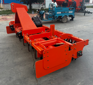 Tractor Rojo con Implemento de Labranza Rotativa 1BQ-3.0 para Cultivo Agrícola - Product Image 3
