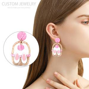 Orecchini Pendenti Personalizzabili a Forma di Animale Pasquale, Taglio Laser, Trendy in Acrilico, Placcati in Titanio, Regalo per Anniversari e Feste - Product Image 4