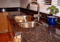 Dalle de granit beige moderne polie de 20 mm d'épaisseur pour cuisine extérieure, salle à manger, salle de bain, salon, villa, chambre, escalier, parc