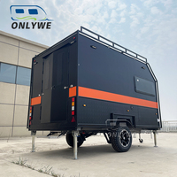 ONLYWE Petite caravane compacte tout-terrain avec toit rigide et porte-bagages pour le camping familial