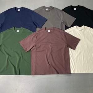 Gravii Custom Manufacture Streetwear T-shirt graphique surdimensionné pour homme, style streetwear, coupe ample, manches courtes - Product Image 2