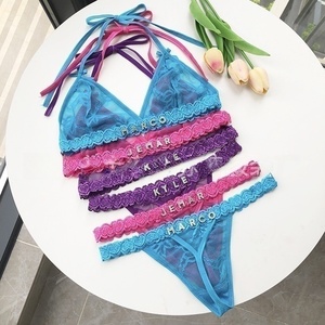 Ensemble de lingerie sexy personnalisable avec lettrage en strass personnalisé et soutien-gorge en dentelle transparente G-String pour culotte Tangas à lettres dorées - Product Image 6