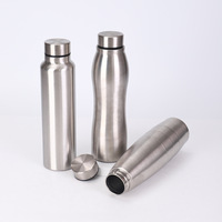 Bouteille d'eau réutilisable à mur unique en forme de gourde de conception minimaliste Fitness Quick-Cool pour l'équitation en plein air Camping Applicable