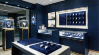 Vitrine réfrigérée avec éclairage LED pour présentation de logo, idéale pour les kiosques de soin des sourcils, les magasins de détail et les centres commerciaux