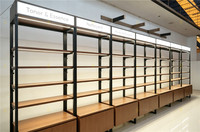 Comptoir d'exposition incurvé en bois pour cosmétiques, mobilier moderne pour boutique de beauté et soins de la peau
