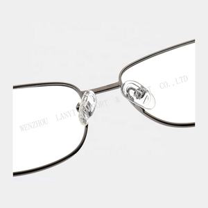 แว่นตาโลหะทรงสี่เหลี่ยมเต็มกรอบสำหรับผู้หญิง ได้รับการรับรองมาตรฐาน ISO9001 เหมาะสำหรับการประชุมทางธุรกิจและการนำเสนอต่อลูกค้า - Product Image 5