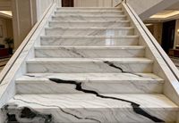 Marches d'escalier en marbre naturel, découpe et traitement professionnels de pierres pour escaliers en spirale courbés de villa