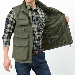 Gilet d'extérieur professionnel, tissu durable et résistant aux rayures, séchage rapide, UPF50+, grande capacité de rangement pour la pêche, la randonnée et la chasse - Product Image 1