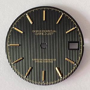 นาฬิกา NH35 รุ่นวินเทจใหม่ หน้าปัดลายทางสีเขียวเรืองแสง แสดงวันที่ ขนาด 28.5 มม. ทำจากวัสดุทองเหลือง - Product Image 5