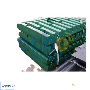 Новые износостойкие литые дробильные плиты ECHO LT120: стационарная (MM0518605) и подвижная (MM0589530) с высоким содержанием хрома - Product Image 1