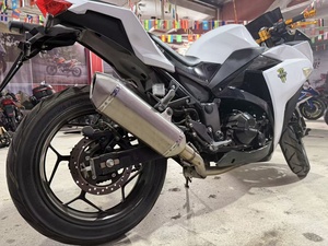 Moto Sportiva YAMAHA YZF <span class=keywords><strong>R6</strong></span> di Seconda Mano, 400cc, Motocicletta da Corsa con Velocità Massima >80km/h - Product Image 4