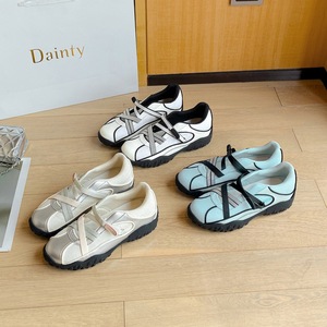 Chaussures décontractées coréennes à semelles épaisses, nouveau style 2026, rétro et polyvalentes, avec fermetures Velcro, chaussures de sport - Product Image 6