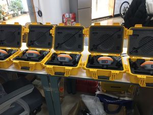 ציוד סקר בשימוש chcnav i73 + gps דיפרנציאלי, gnss, בסיס rtk ורוטב עם כל האביזרים - Product Image 5