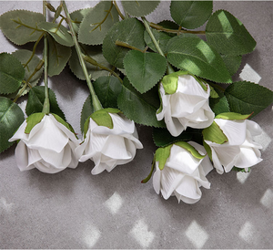 Artificiels : Fleurs artificielles en flanelle, pierres précieuses, roses, plantes vertes, roses en velours simulé. Vente en gros pour décoration de mariage. - Product Image 6