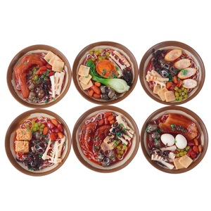 Réplica a escala 1:1 de un gran plato de fideos de arroz con caracoles, un accesorio para decoración de tiendas, escaparates y para añadir ingredientes. - Product Image 5