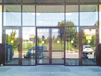 Porte coulissante d'évacuation pleine largeur, porte télescopique d'évacuation en cas de panne de courant, porte télescopique d'urgence pour aéroport