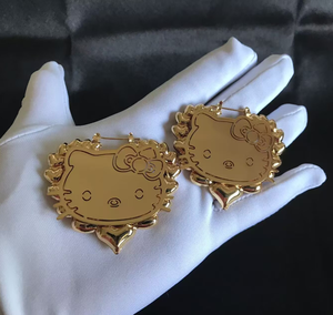 Bán Buôn Tùy Chỉnh Hello K Phim Hoạt Hình Nhân Vật Hoop Bông Tai Hợp Thời Trang Thép Không Gỉ Twist Bông Tai Tùy Chỉnh Tên - Product Image 2