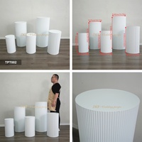 DKB Nouveauté : Ensemble de Présentoirs Cylindriques Blancs Côtelés Premium pour Décoration, Supports à Gâteaux en Acrylique pour Mariages et Scènes
