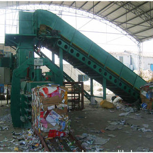 Macchina per imballare bottiglie di plastica per abbigliamento usato - Product Image 3