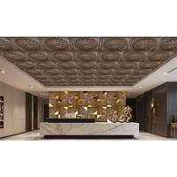 Panneau de plafond en PVC facile à installer, panneau décoratif en PVC de luxe, panneaux de plafond 3D, mur de fond avec détails dorés pour la maison