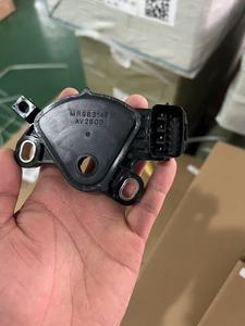 Interruptor de Seguridad Neutral COWTOTAL para Mitsubishi Lancer CS3 1.6 Touring <span class=keywords><strong>Cs6</strong></span> 2.0 Ck5 Galn Eclipse Mirage OEM MR983147 - Product Image 2