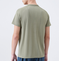 T-shirt de course personnalisé en maille respirante pour homme, idéal pour l'entraînement et le fitness, léger et en stock