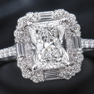 Anello di fidanzamento Princess Cube per donna, elegante gioiello da dito in stile corte - Product Image 5