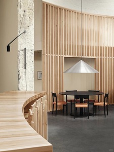 Ensemble de meubles d'hôtel en bois durable, style minimaliste moderne, tables rondes, chaises, usage commercial pour l'intérieur des hôtels - Product Image 4