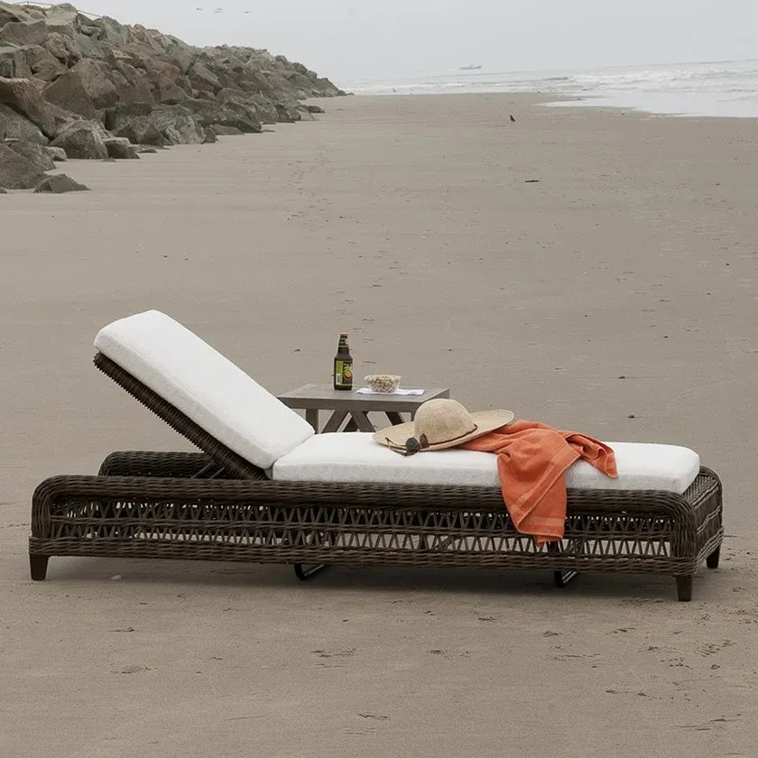 Meubles de salon d'extérieur en osier, résistant aux intempéries, lit de plage, chaise de soleil en rotin