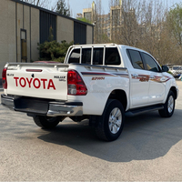 Toyota Hilux 4x4 Double Cab Pickup Truck Diesel Moteur Puissant Véhicule Commercial Durable pour le Marché d'Asie du Sud-Est Camion USD