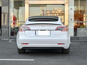 รถไฟฟ้า2021 2022เทสลารุ่น<span class=keywords><strong>3</strong></span>แบตเตอรี่60 <span class=keywords><strong>kWh</strong></span> ความเร็วสูงสุด225 km/h 5-seater 4ประตู - Product Image 3