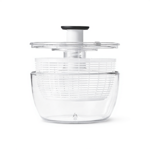 Essoreuse à salade Oxo Good Grips 2,5 Qt avec couvercle et panier pour légumes et verdure frais - Product Image 2