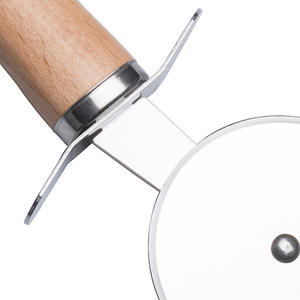 Spatola per Pizza con manico in faggio - Product Image 2