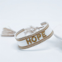 Bracelets Bohèmes en Gros Personnalisés avec Logo ou Texte, Ruban Brodé de Lettres, Gland Tressé, Ornés de Perles, Style Religieux, Cadeaux