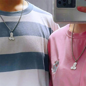 Collana di tendenza del pene preservativo per le donne degli uomini divertente carino Kpop titanio acciaio sorridente viso pendente maglione catena gioielli di coppia - Product Image 2