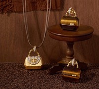 Collar de Plata S925 de Diseño Griego con Doble Cara, Baño de Oro 3D de Alta Gama, Engaste Completo con Piedras de Ojo de Tigre y Bambú